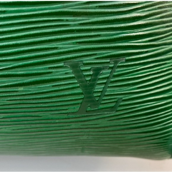 Louis Vuitton Green Epi Leather Speedy 35. Vintage Bronze Hardware - Picture 3 of 15